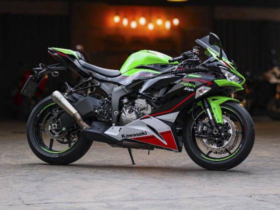 KAWASAKI NINJA ZX-6R 